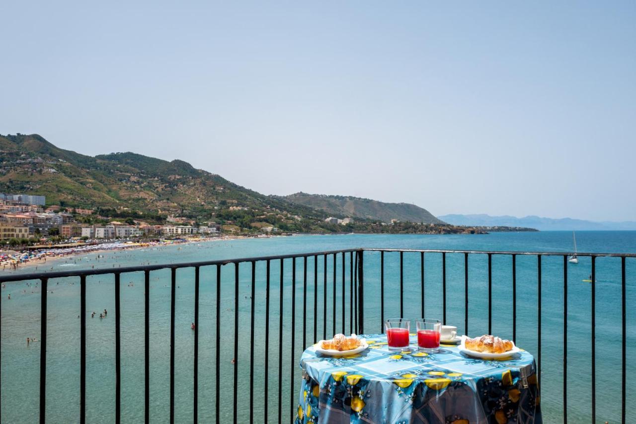 Lavatoioflats Casa Sul Mare E Sul Lavatoio Medievale A Cefalu Cefalù Exterior foto